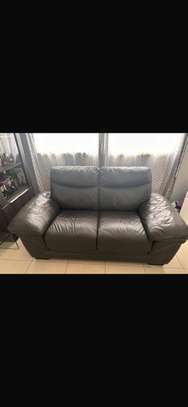 Salon cuir 6 places gris +1 canape en tissu offert image 4