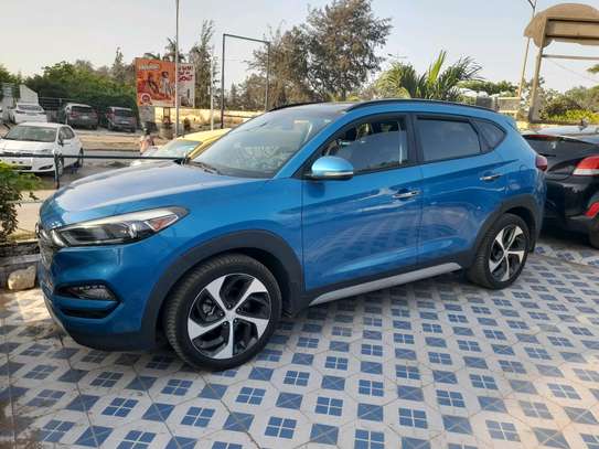 Hyundai tucson image 3