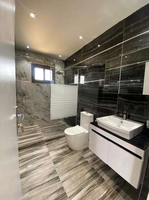 Très Bel appartement de type F4 à louer image 3