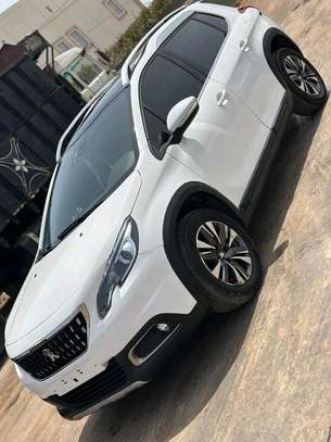 Peugeot 2008 image 2