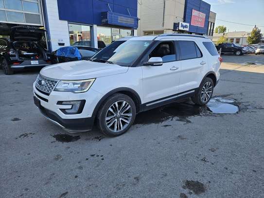 Ford explorer platinium image 12