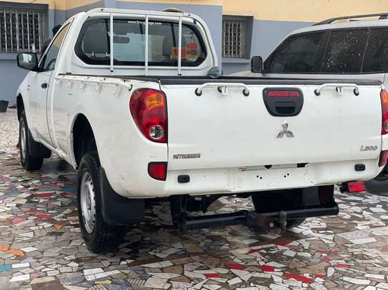 Mitsubishi l200 mono canine image 7
