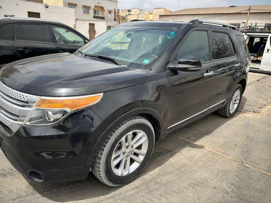Ford explorer image 2