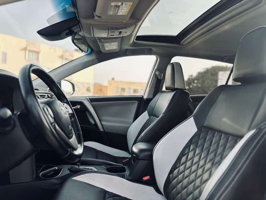Toyota RAV 4 xle 2018 image 15