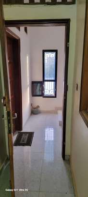 Appartement F3 à louer à Zac mbao image 8