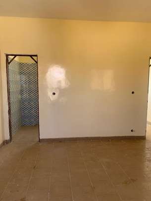 Appartement F4 à louer à la Cité CDC de Bambilor image 3