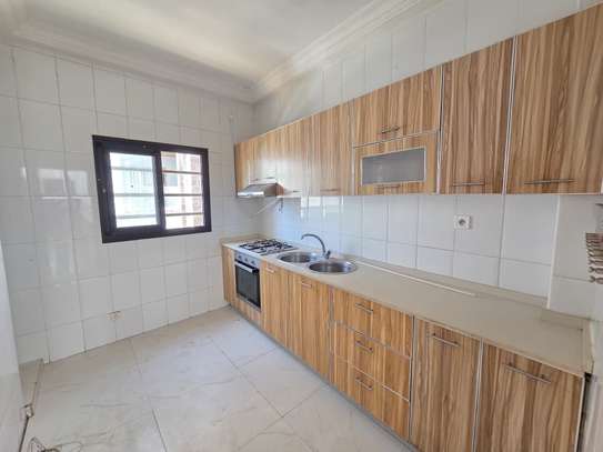 Bel appartement moderne à la Cité Horizon image 2