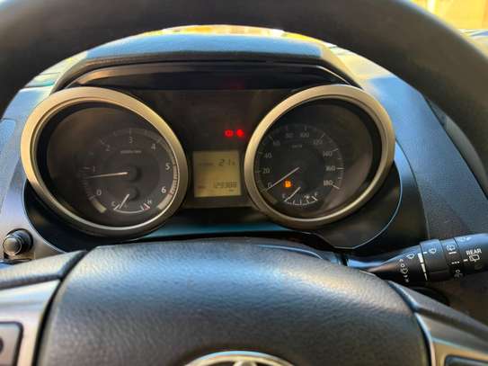 toyota landre cruser image 4