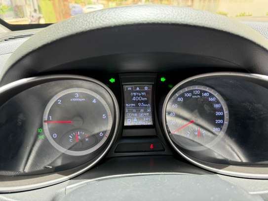 HYUNDAI SANTA FE 2014 image 9