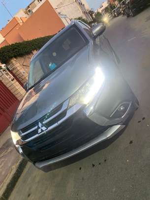 Mitsubishi Outlander  2016 image 8