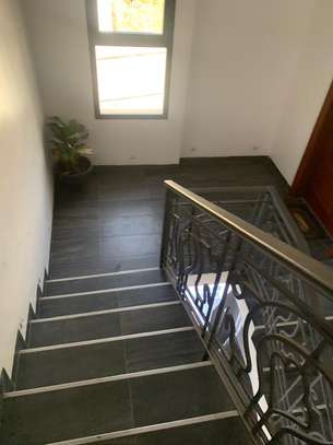 Très bel Appartement F4 à louer image 11