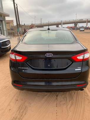Ford Fusion image 9