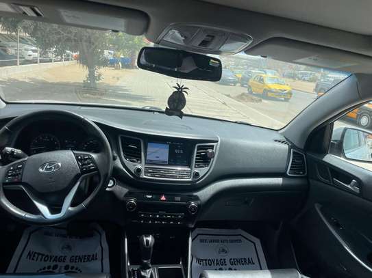 HYUNDAI TUCSON 2018 image 11