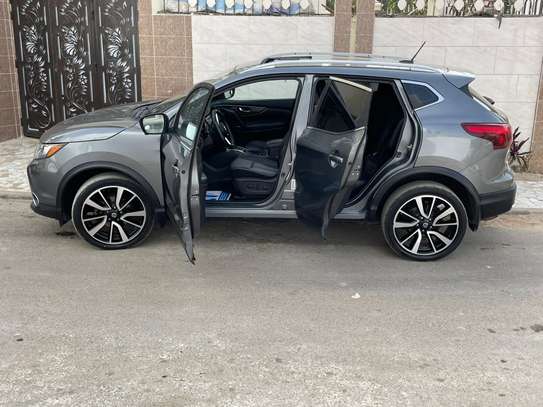 NISSAN QASHQAI 2018 image 7
