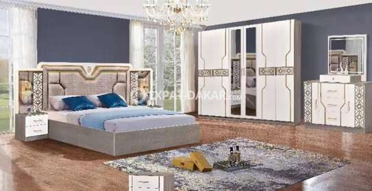 Ensemble chambre complet blanc doré design moderne image 5