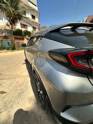 TOYOTA C-HR 2018 image 8