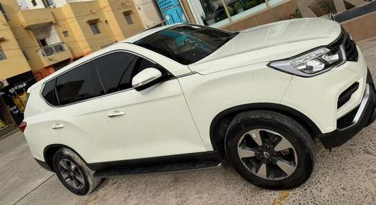 Ssangyong Rexton 2017 image 3
