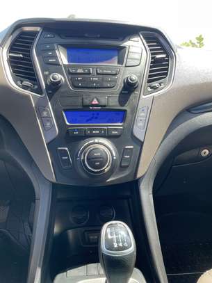 HYUNDAI SANTA FE 2013 image 6
