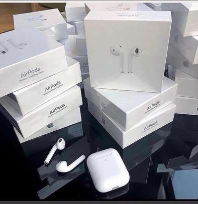 AirPod 2 image 2