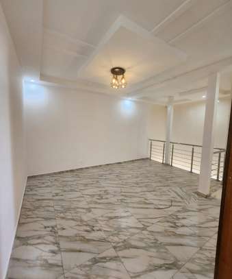 Appartement duplex à louer à Mermoz image 5