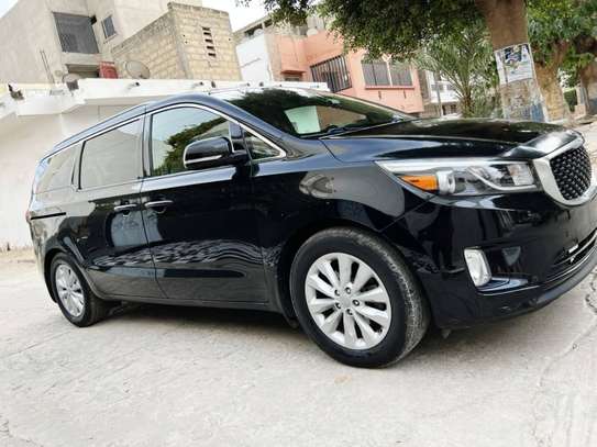 KIA SEDONE 2016 (voiture familiale) image 2