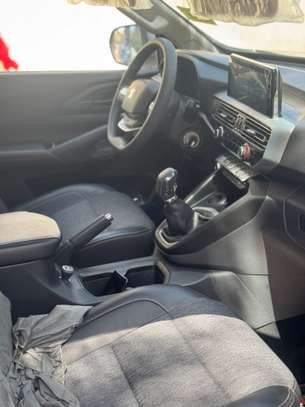Peugeot LANDTREK image 2