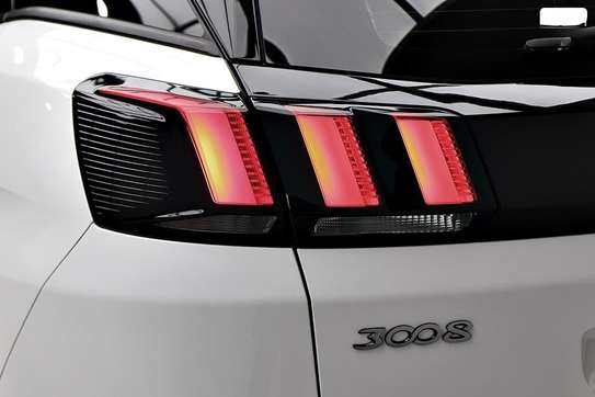 Peugeot 3008 2018 image 8