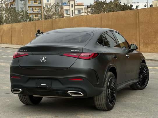 Automobile image 9