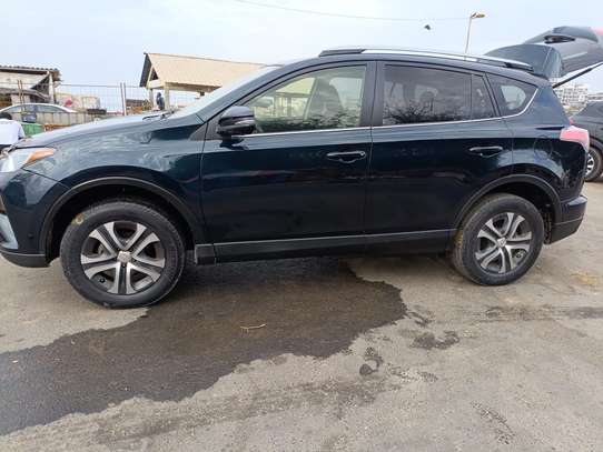 Toyota rav4 2017 image 4