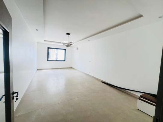 Joli appartement neuf Point E image 1