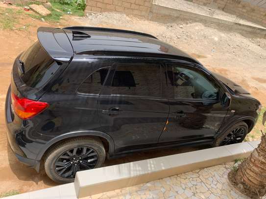 Mitsubishi RVR black edition image 2