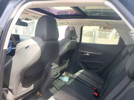 Peugeot 3008 2019 image 10