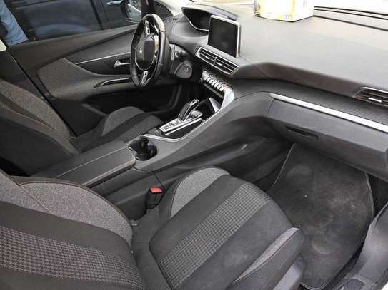 Peugeot 3008 2018 image 5