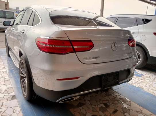 Mercedes GLC 300. ANNÉE 2017 image 2