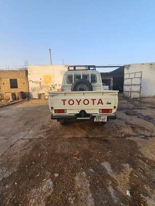 Toyota Land cruiser hzj79L 2024 image 6