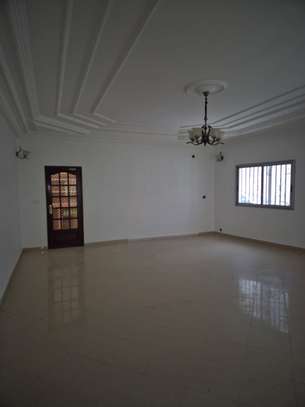 GRANDE VILLA  À LOUER AUX ALMADIES image 5