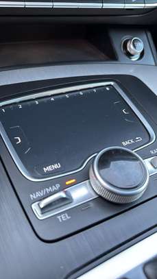 Audi Q5 S Line image 11