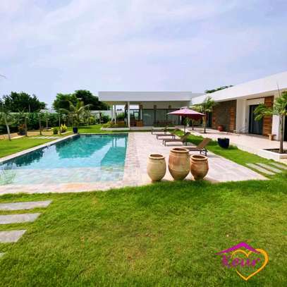 Villa de standing à vendre à Nguerigne image 2