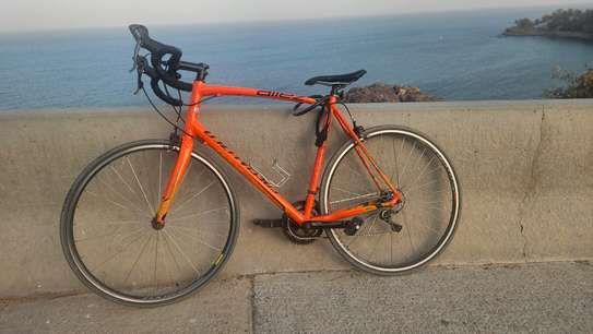 Velo de route image 1