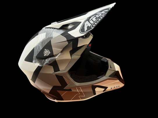 Casque Airoh Omologué venant Italy 🇮🇹 image 1