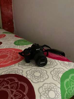 Nikon d5600 avec trépied image 2