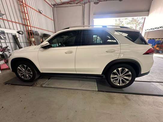 MERCEDES BENZ image 8