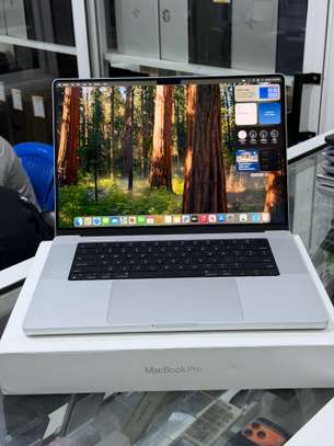 MacBook Pro 2023 m2 Pro image 2