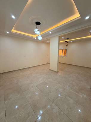 Appartement a louer (Cité keur Gorgui) image 1