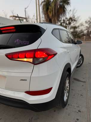 Hyundai Tucson 2.0 image 15