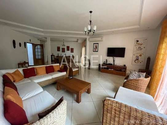 Ref_1584_PL - Villa sise Almadies à louer avec jardin image 8