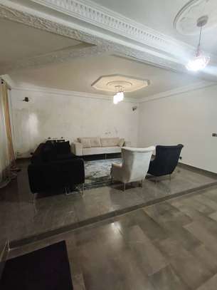 À LOUER – Villa 5 chambres à Mermoz (derrière Auchan) image 6