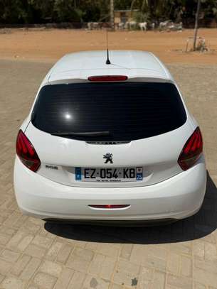 Peugeot 208 2017 image 4