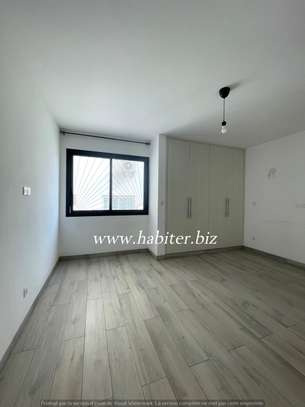 Appartement à louer au point E image 2