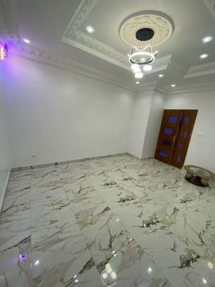 Tres belle salon a louer image 9